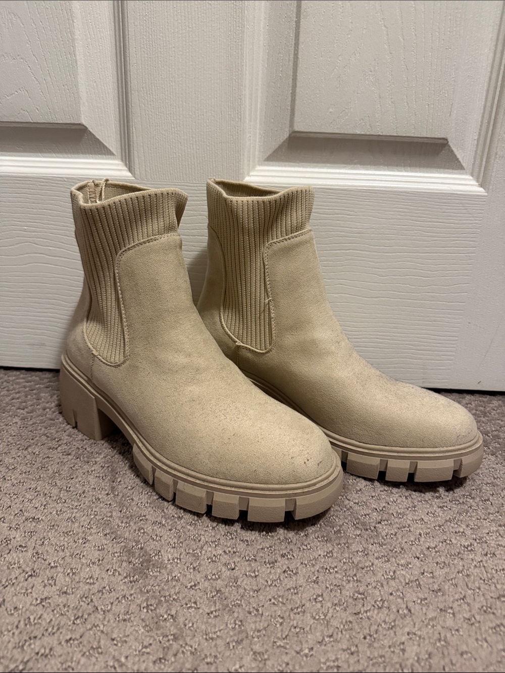 •SINCERELY JULES• Beige Chunky Chelsea Ankle Booties